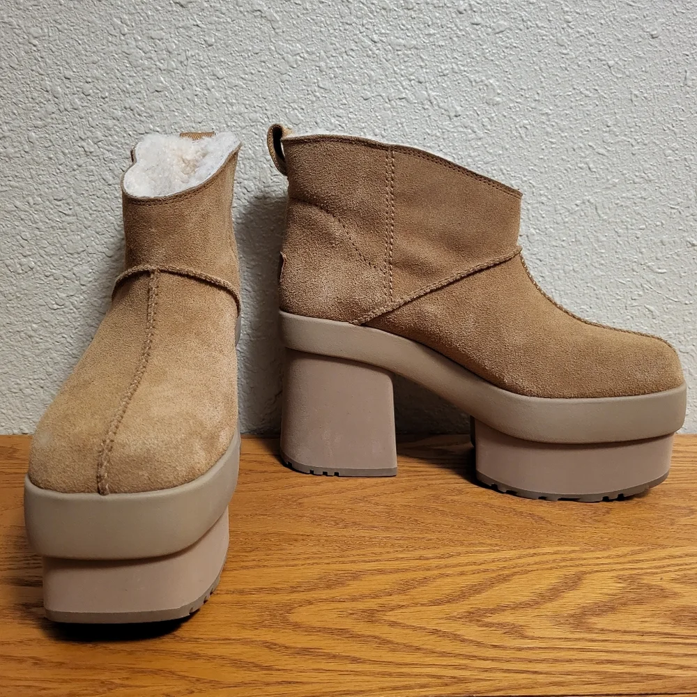 UGG Tan Mini New Heights Platform Boots Size 10
